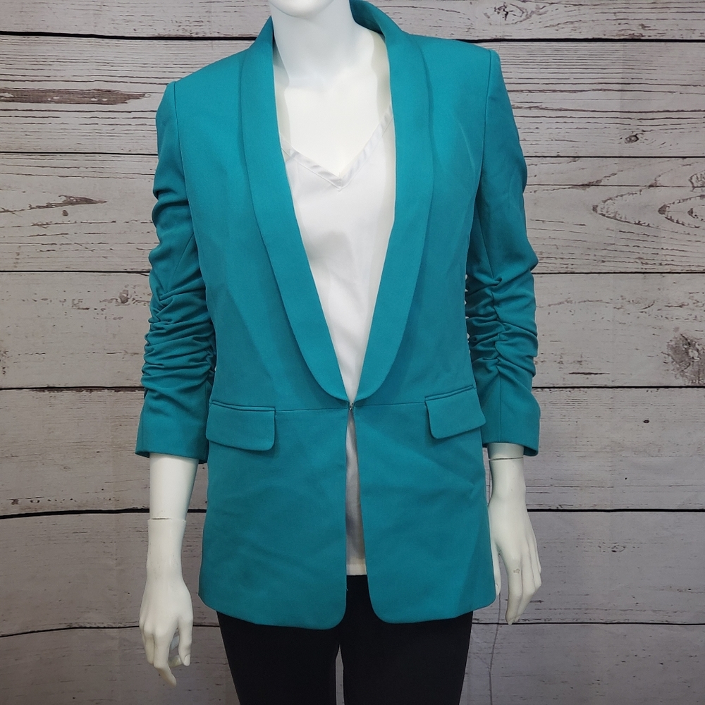 Tahari blazer